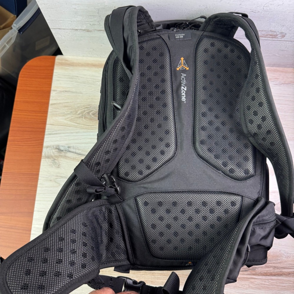 Lowepro ProTactic 350 AW Camera Backpack Black ActivZone Laptop Compartment - Picture 4 of 15
